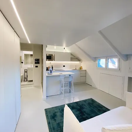 Mansarda In Bianco By Wonderful Italy Apartment