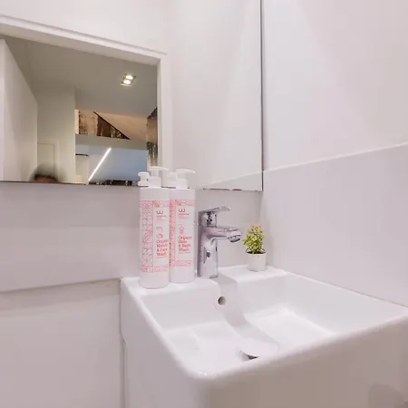Apartament Mansarda In Bianco By Wonderful Italy